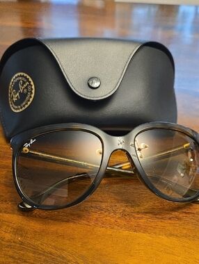 Ray-Ban Black Frame Sunglasses with Brown Gradient Lenses